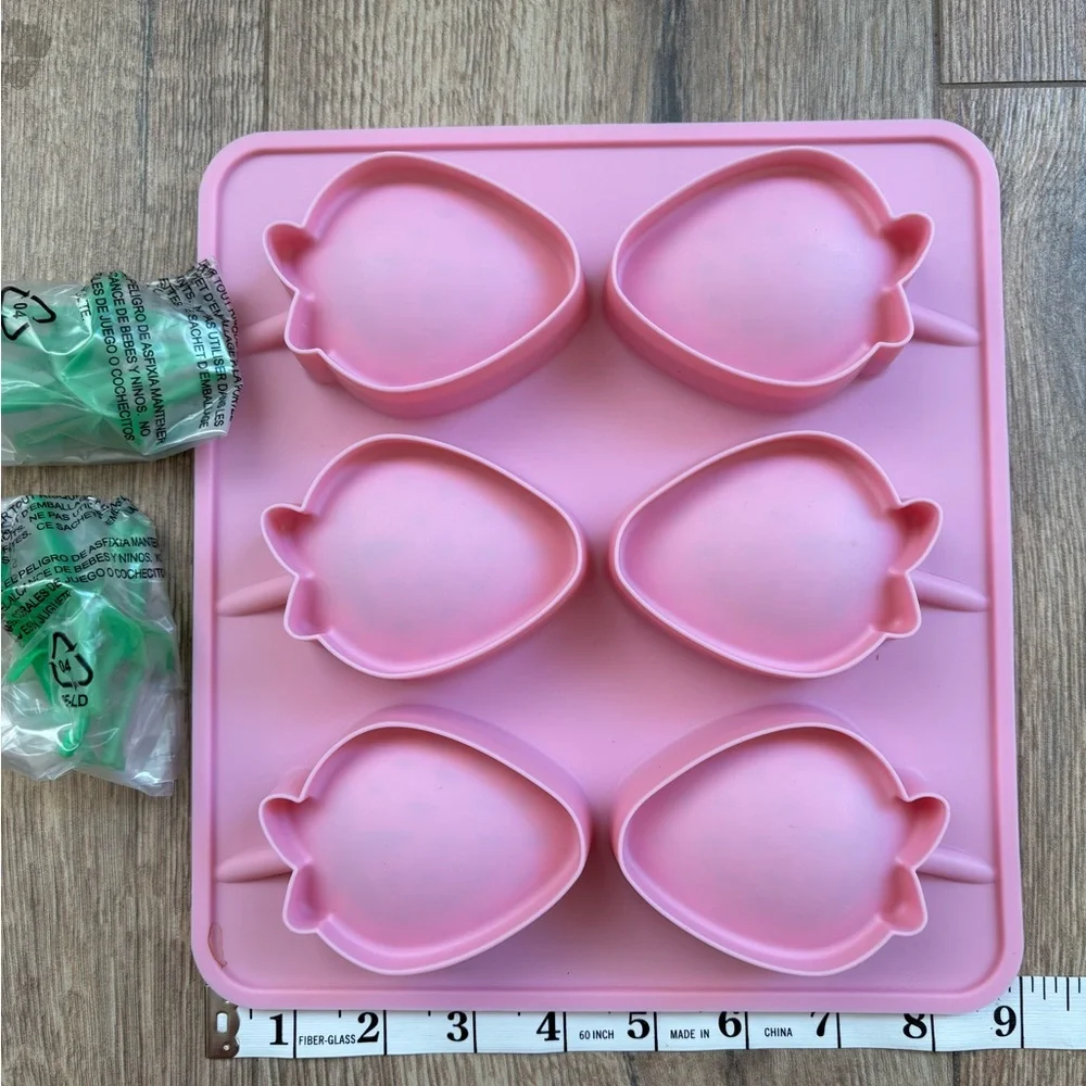 NEW Williams Sonoma Strawberry Shaped Pink Silicone Ice Mold Candy Mold